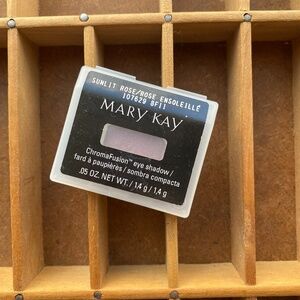 New Mary Kay SUNLIT ROSE Chromafusion Eye Shadow Full Size NIB